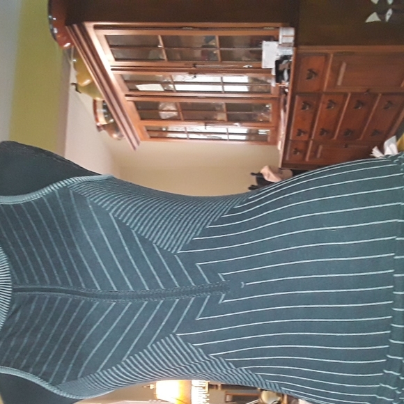 ATHLETA RACERBACK ACTIVEWEAR - Picture 8 of 9